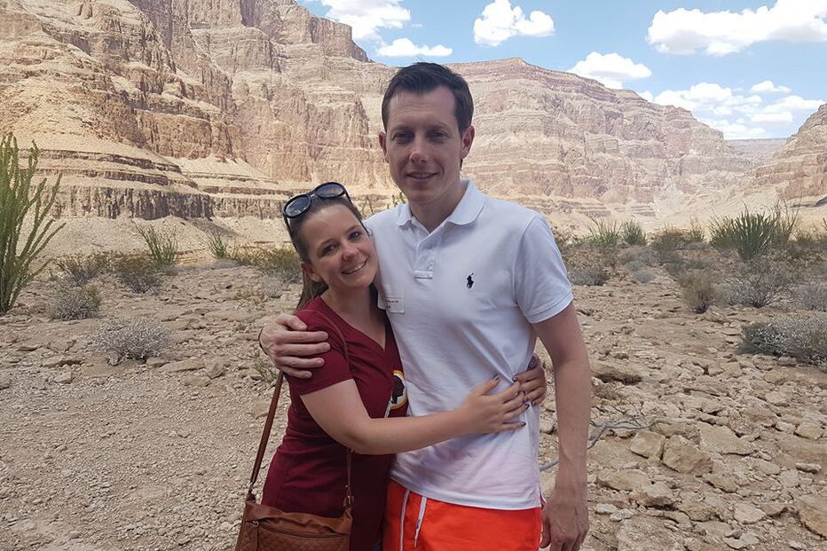 Kelly Brewster com o namorado, Ian