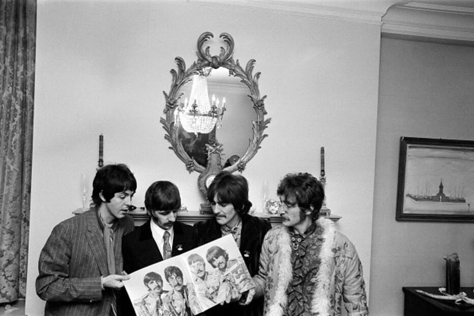 Liverpool celebra os 50 anos do ábum dos Beatles Sgt. Pepper's Lonely Hearts Club Band