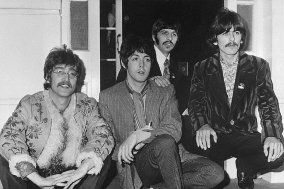 Liverpool celebra os 50 anos do ábum dos Beatles Sgt. Pepper's Lonely Hearts Club Band