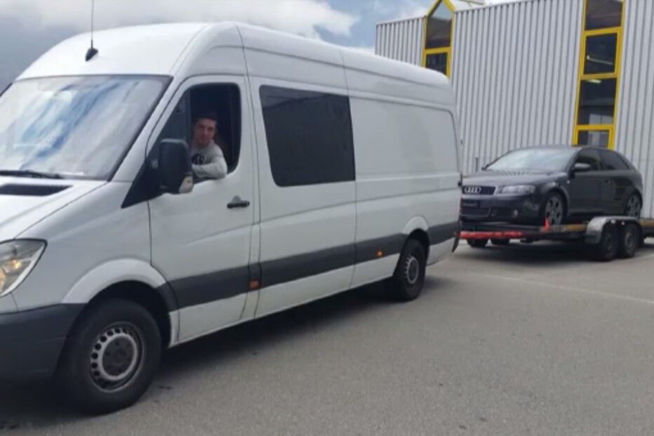 Carrinha, França, Acidente