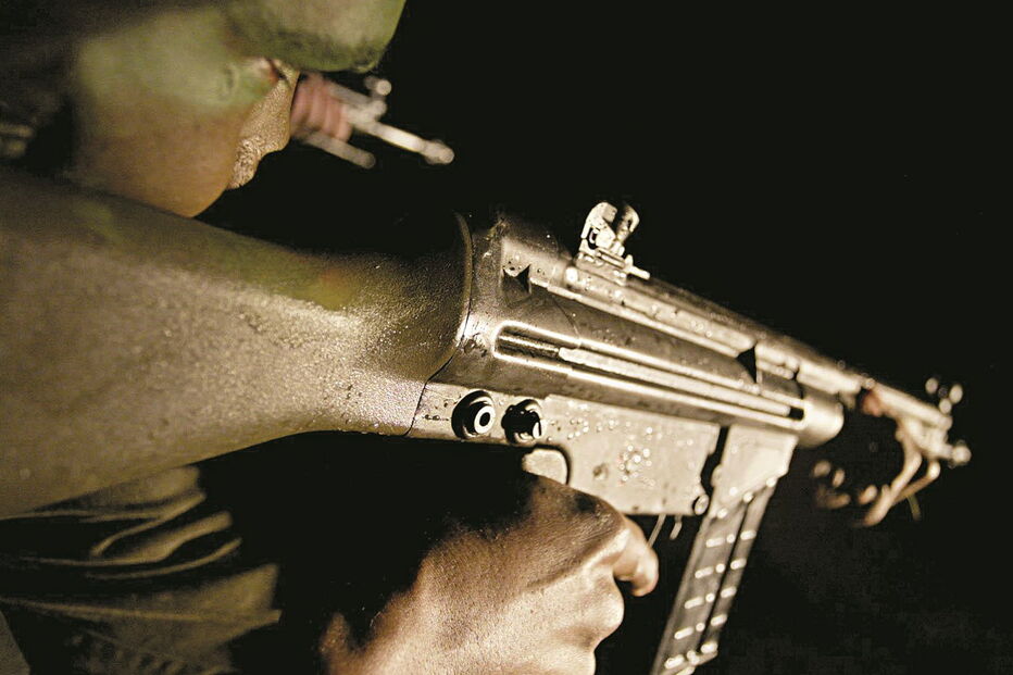 A velha espingarda G3 é utilizada pelas Forças Armadas desde a década de 60 do século XX  