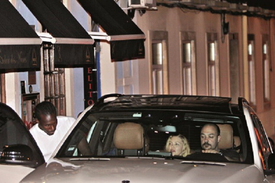 David Banda, Madonna, Palácio das Flores, Portugal, Nuno Gomes, Seixal, Benfica, Solar dos Nunes, Alcântara, Patrícia Aguilar, Phil Collins