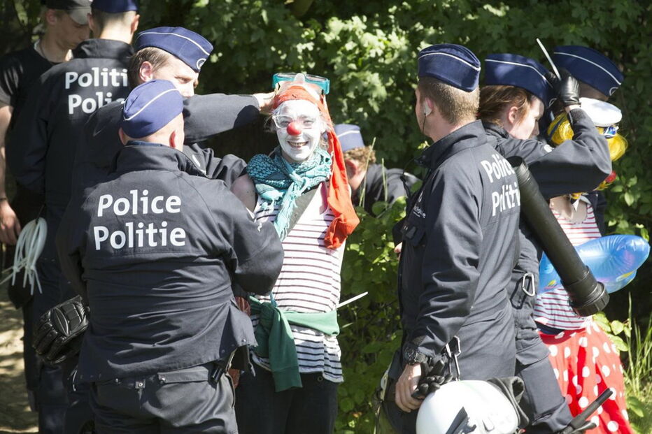 Mais de cem detidos em manifestação contra NATO em Bruxelas