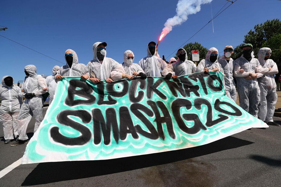 Mais de cem detidos em manifestação contra NATO em Bruxelas