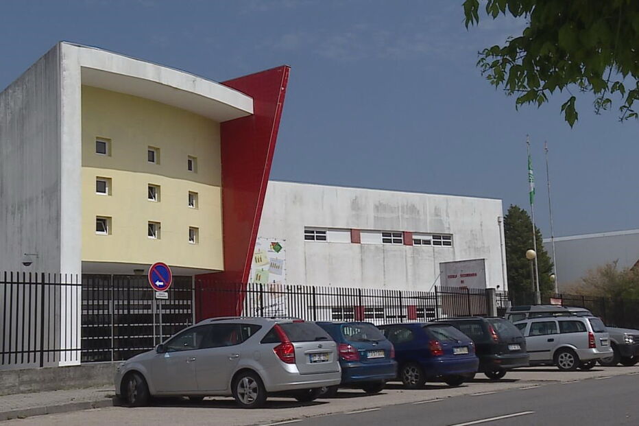 beijo, descriminação, lésbicas, homossexualidade, escola, Vagos, ensino, Inspeção-Geral da Educação, escola secundária de vagos