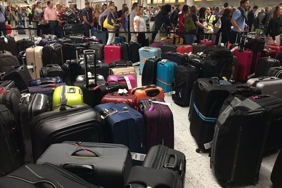 Avaria no sistema de bagagens instaura caos em Aeroporto de Londres
