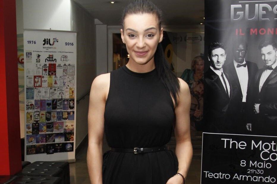 Luciana Abreu, cartomante, apresentadora, atriz, astrologia, irmã, cantora, Ana Luísa