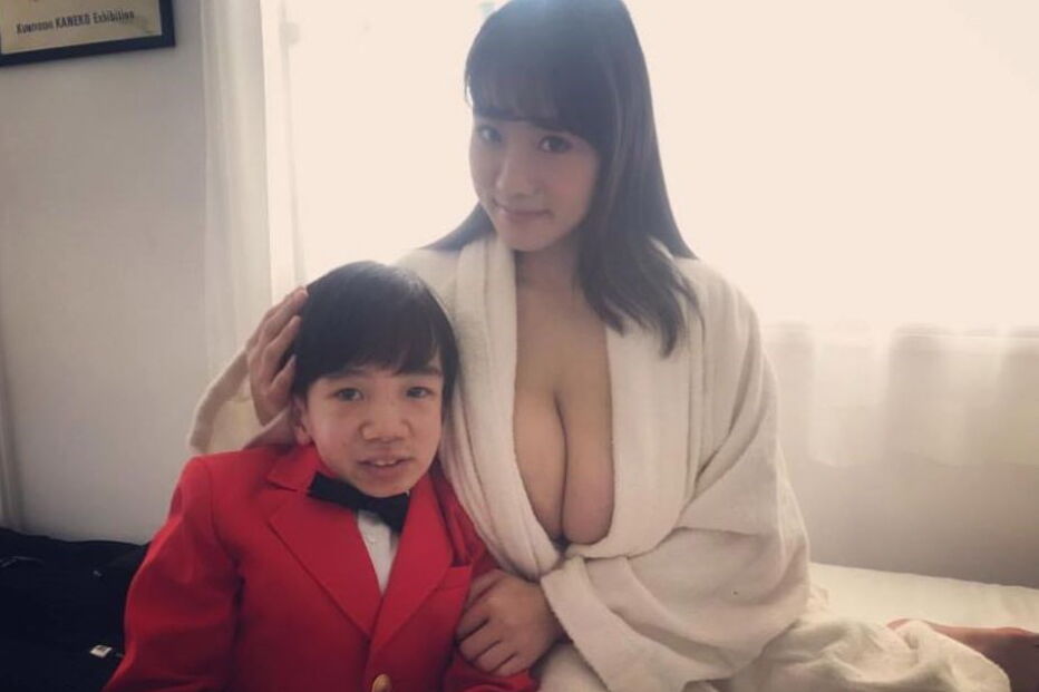 Estrela porno de um metro faz sensação no Japão