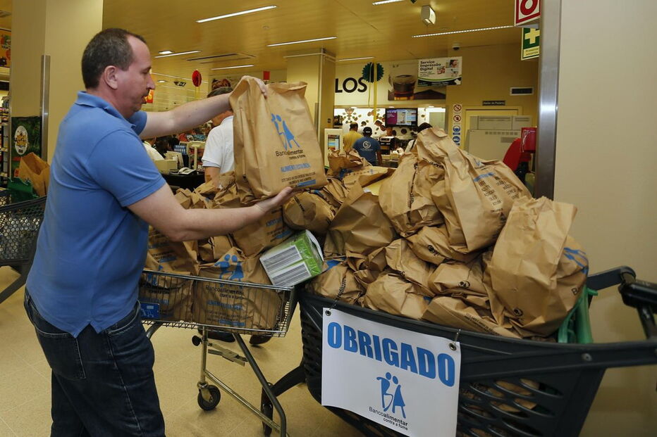 Campanha do Banco Alimentar decorreu em mais de 2 mil superfícies comerciais