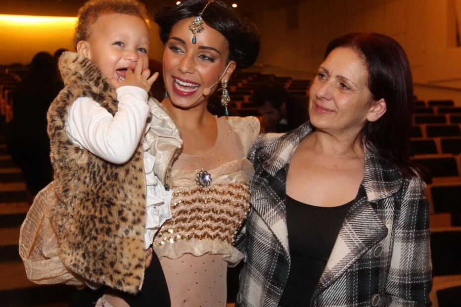 Luciana Abreu, mãe, cantora, música, artista, apresentadora, atriz, polémica, Ludovina Abreu, cartomante