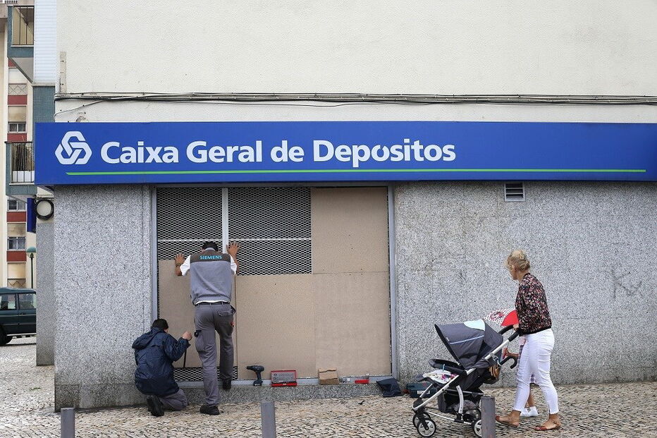 bomba, milhates, atm, assalto, roubo, caixas multibanco