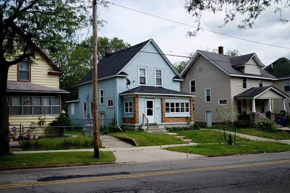 Mãe estava na varanda de casa