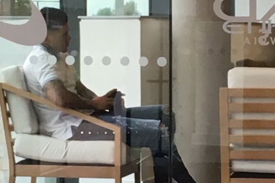 Ederson foi fotografado no centro de treinos do Manchester City