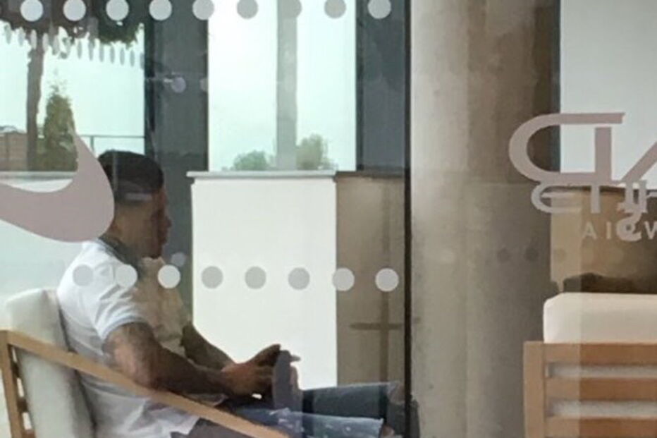 Ederson foi fotografado no centro de treinos do Manchester City