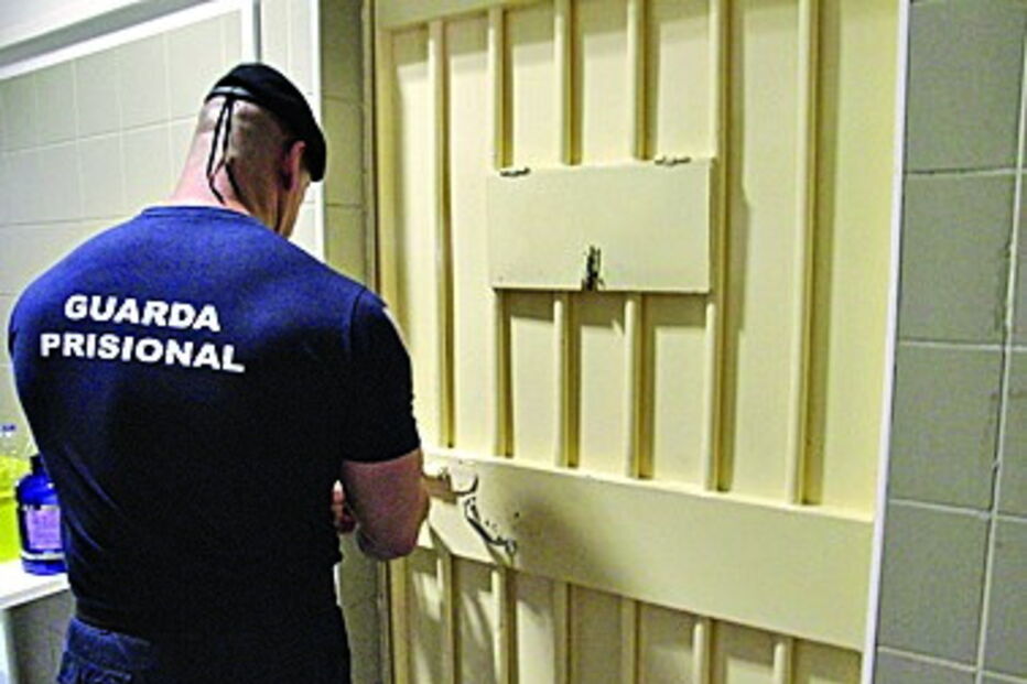 violador, viagra, prisão, tráfico, sinistro, Facebook, redes sociias, esteroides, estimulantes sexuais, Carregueira, Sintra, Miguel Ângelo Ferreira Vidal