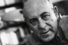 Armando Silva Carvalho, poeta, Santa Casa da Misericórdia das Caldas da Rainha, Porto Editora, Olho Marinho, Óbidos, A Sombra do Mar, Assírio & Alvim, questões sociais, morte, política, autoridades locais