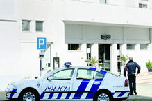 PSP de Tavira identificou os cinco homens e o SEF também foi notificado  