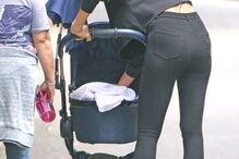 Lea de Seine, Irina Shayk, Los Angeles, Bradley Cooper, Califórnia, cinema, modelo, russa, filha, passear