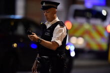 Grande aparato de forças policiais e de meios de socorro acorreram ao local, em Londres