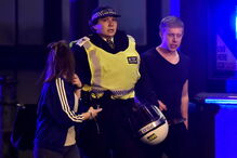 Grande aparato de forças policiais e de meios de socorro acorreram ao local, em Londres