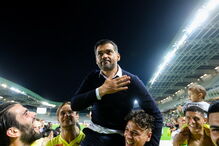 Sérgio Conceição prepara-se para sair do Nantes, onde vai deixar saudades 