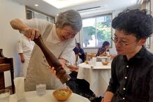 No Restaurante dos Pedidos Errados o prato principal é a boa disposição dos empregados