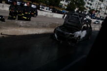 Carro ardeu na Calçada de Carriche