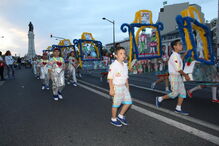 Crianças da Voz do Operário abriram o desfile