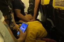 Shaun Edmonson foi filmado a fazer sexo num voo da Ryainair. O homem está noivo de Jenna, que está grávida