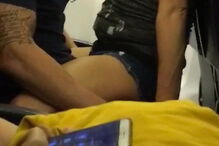 Shaun Edmonson foi filmado a fazer sexo num voo da Ryainair. O homem está noivo de Jenna, que está grávida