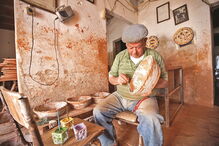 Redondo, Aldeia da Serra, Museu do Vinho, Vale, Vitorino, Museu do Barro de Redondo, Évora, Janita Salomé, Convento de São Paulo, praça da República, turismo, costumes e tradições