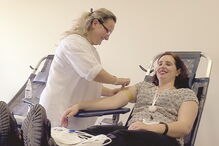 Dezenas de pessoas doaram sangue no Porto, para assinalar o Dia do Dador