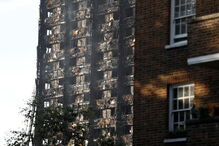 O estado de destruição da torre grenfell, após o fogo devastador que a atingiu