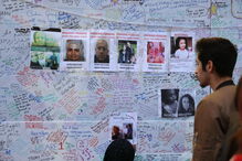 Em Londres multiplicam-se as homenagens e os pedidos de ajuda para localizar vítimas