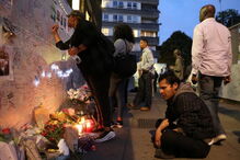 Em Londres multiplicam-se as homenagens e os pedidos de ajuda para localizar vítimas