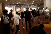 Manifestantes exigem verdade sobre todas as vítimas do incêndio na torre Grenfell