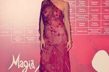 Cláudia Jacques deu que falar num vestido vermelho transparente