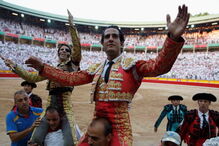 Ivan Fandiño, tourada, toureiro, França, praça, espanhol, cornada