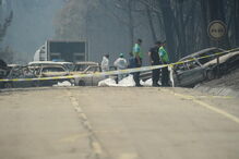 Muitos corpos foram encontrados dentro de carros. Vítimas tentavam fugir quando foram cercadas pelo fogo em Pedrógão Grande