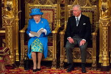 Discurso da Rainha Isabel II simboliza a abertura oficial do Parlamento