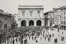 Atentado na Piazza della Loggia, em Brescia, ocorreu em 1974