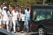 Família, amigos e populares despediram-se de Rodrigo em Camarate 