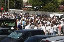 Família, amigos e populares despediram-se de Rodrigo em Camarate 