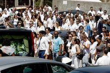 Família, amigos e populares despediram-se de Rodrigo em Camarate 