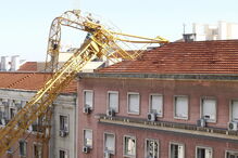  Grua caiu na Avenida António Augusto Aguiar