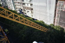 Imagens dos Sapadores mostram a grua acidentada em Lisboa