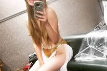 Nina Skye foi despedida do emprego como educadora de infância depois de se recusar a abandonar a carreira de atriz porno