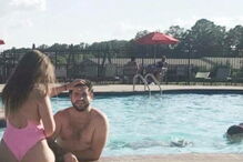 Convidada a sair de piscina por excitar os homens