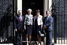 Theresa May reuniu-se com Arlene Foster e o partido unionista em Londres