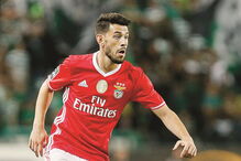 Pizzi está ao serviço da Seleção. Tem uma cláusula de 45 milhões de euros